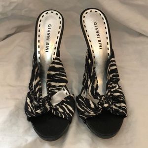 Black and white platform heels size 7M